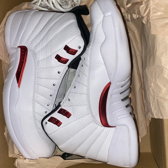 Jordan 12 Retro - Picture 1 of 2